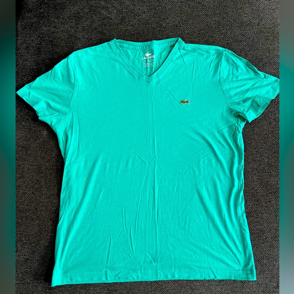 Lacoste V-neck: Men’s small